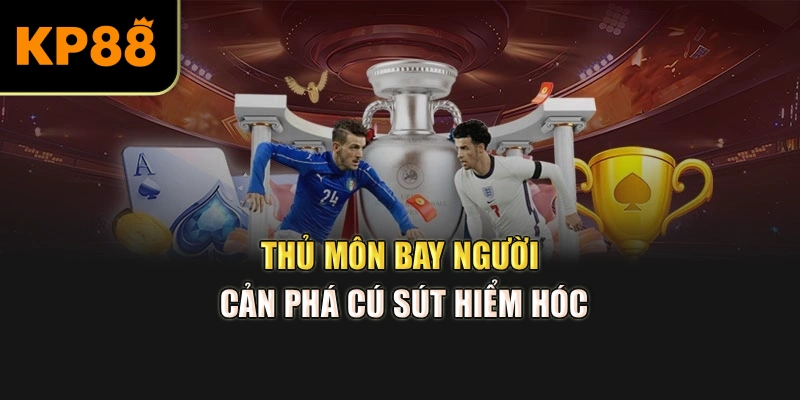 Thủ môn bay người cản phá cú sút hiểm hóc